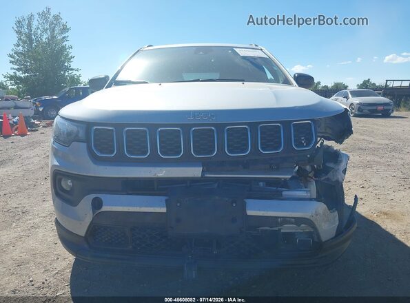 3C4NJDBN2RT110342 2024 JEEP COMPASS Silver Vista interior trasera