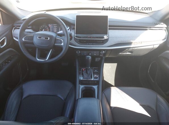 3C4NJDBN2RT110342 2024 JEEP COMPASS Silver 