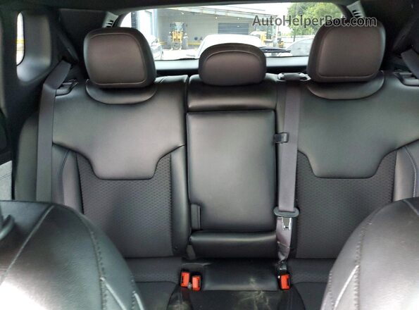 3C4NJDBN2RT124628 2024 JEEP COMPASS Черный Вид задних сидений