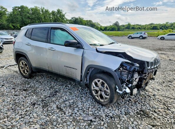 3C4NJDBN2ST522167 2025 JEEP COMPASS Silver Передня права чверть