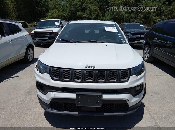 3C4NJDBN2ST575872 2025 JEEP COMPASS Белый Вид панели приборов