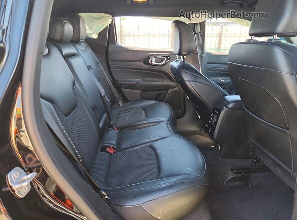 3C4NJDBN3PT501903 2023 JEEP COMPASS Черный Вид задней части салона