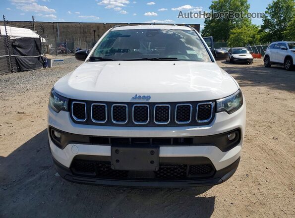 3C4NJDBN3PT539437 2023 JEEP COMPASS Белый Вид спереди