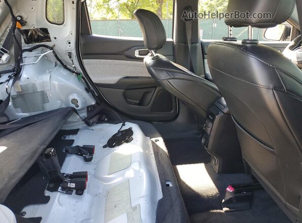 3C4NJDBN3PT539437 2023 JEEP COMPASS Белый Вид задних сидений