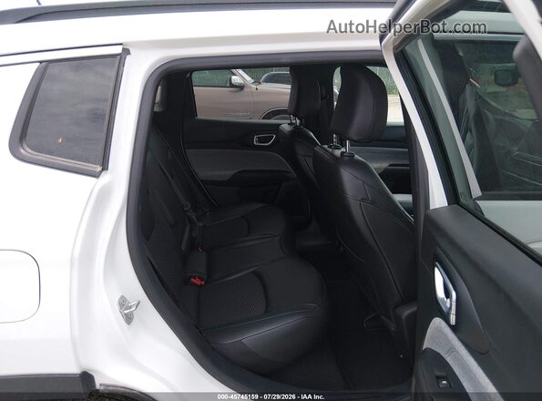 3C4NJDBN3ST590901 2025 JEEP COMPASS White Vista de la etiqueta del VIN