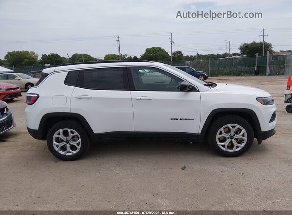 3C4NJDBN3ST590901 2025 JEEP COMPASS White Vista interior trasera