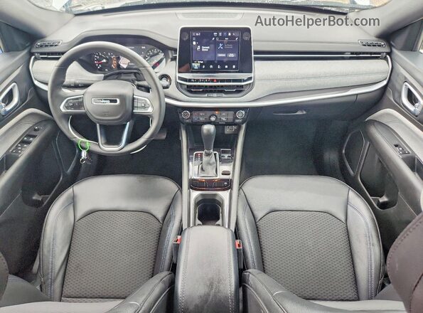 3C4NJDBN3ST592860 2025 JEEP COMPASS Silver Вид панелі приладів