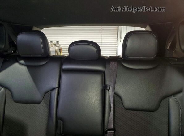 3C4NJDBN4RT113596 2024 JEEP COMPASS Серебряный Вид задних сидений