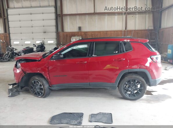 3C4NJDBN4ST548110 2025 JEEP COMPASS Red სალონის 360-გრადუსიანი ხედი