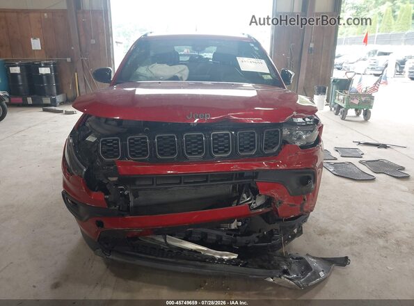 3C4NJDBN4ST548110 2025 JEEP COMPASS Red ხელსაწყოთა პანელის ხედი