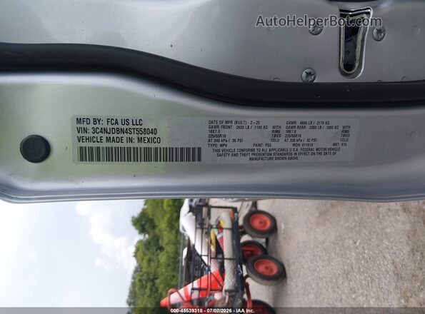 3C4NJDBN4ST558040 2025 JEEP COMPASS Silver Շարժիչի բաժամունքի տեսք