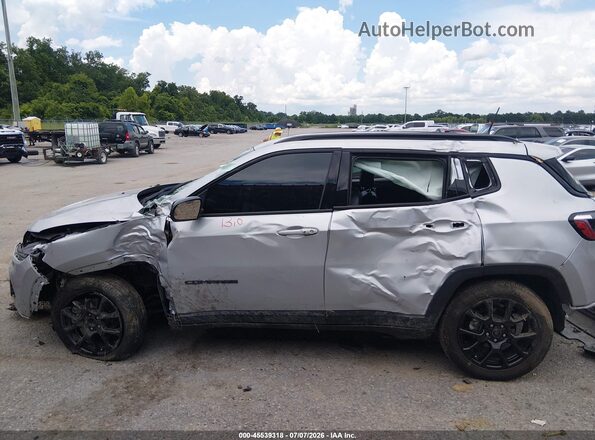 3C4NJDBN4ST558040 2025 JEEP COMPASS Silver 