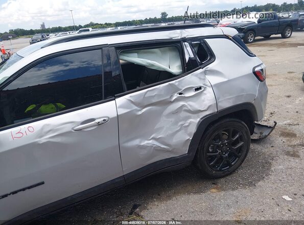3C4NJDBN4ST558040 2025 JEEP COMPASS Silver Դիմացի տեսք