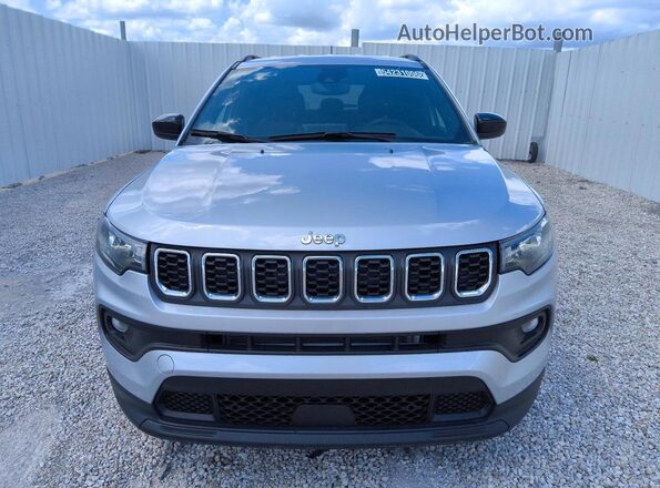 3C4NJDBN4ST571158 2025 JEEP COMPASS Silver Front view