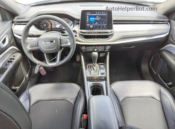 3C4NJDBN4ST571158 2025 JEEP COMPASS Silver Dashboard view