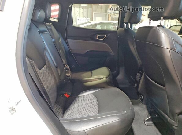 3C4NJDBN4ST580863 2025 JEEP COMPASS White Սալոնի հետևի տեսք