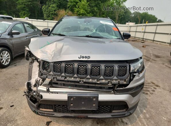 3C4NJDBN5PT544607 2023 JEEP COMPASS Серебряный Вид спереди