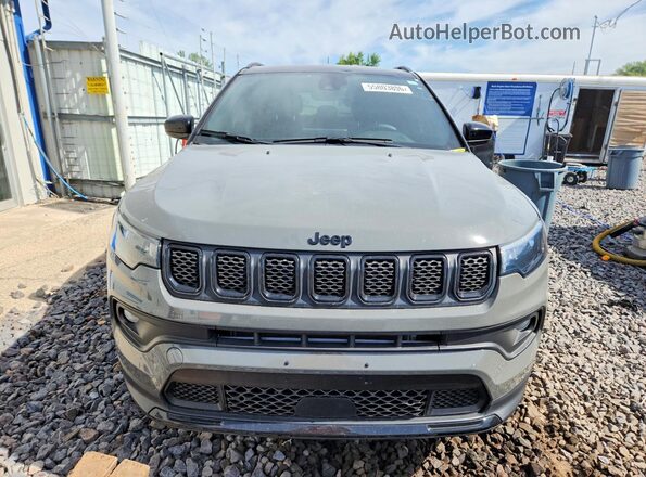 3C4NJDBN5RT602363 2024 JEEP COMPASS Gray Widok z przodu