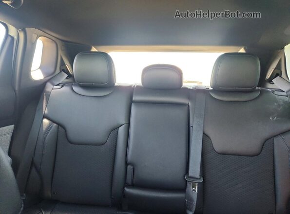3C4NJDBN5ST602207 2025 JEEP COMPASS White Вид задніх сидінь
