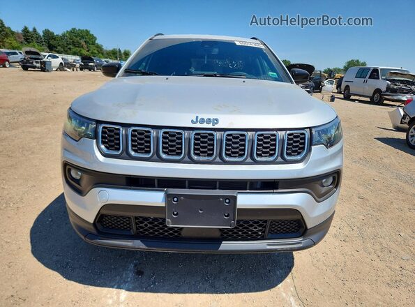 3C4NJDBN5ST609299 2025 JEEP COMPASS Silver Front view