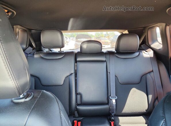 3C4NJDBN5ST609299 2025 JEEP COMPASS Silver Rear seats view
