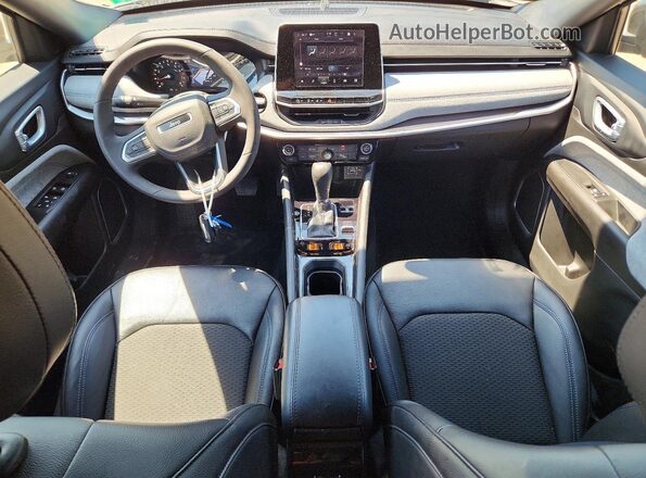 3C4NJDBN5ST609299 2025 JEEP COMPASS Silver Dashboard view