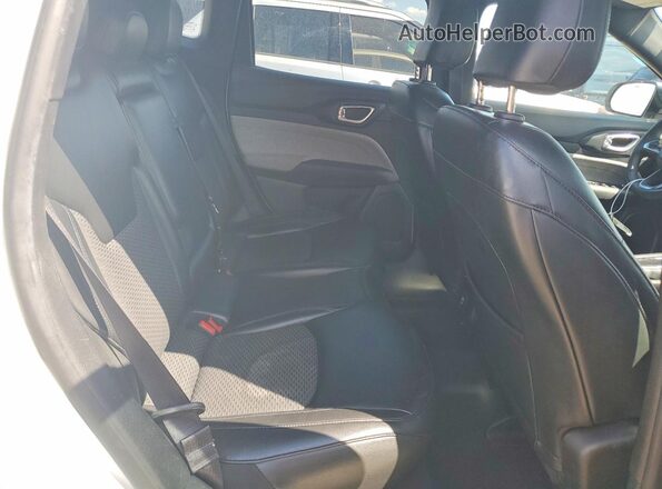 3C4NJDBN6PT562145 2023 JEEP COMPASS Белый Вид задней части салона