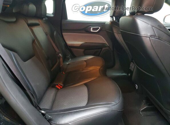 3C4NJDBN6RT111932 2024 JEEP COMPASS Черный Вид задней части салона