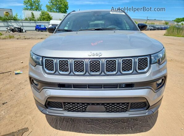 3C4NJDBN6RT576310 2024 JEEP COMPASS Silver Widok z przodu