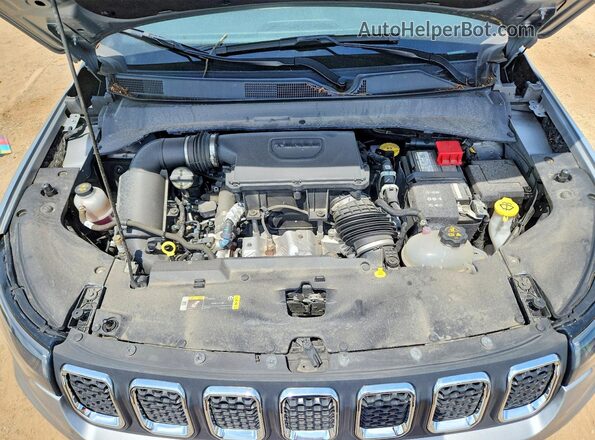 3C4NJDBN6RT576310 2024 JEEP COMPASS Silver Widok komory silnika