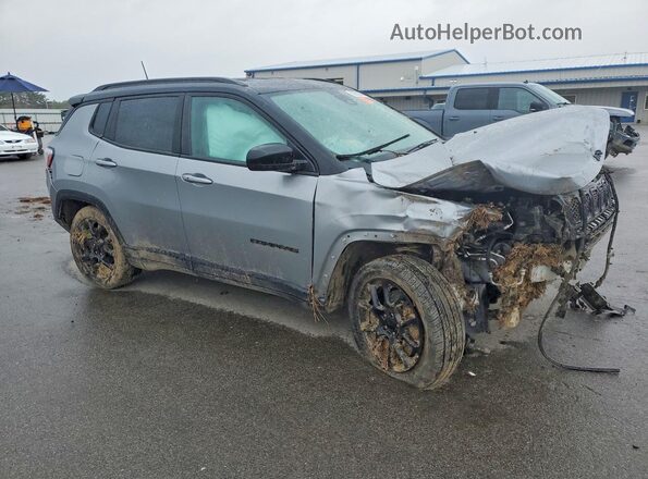 3C4NJDBN6RT581507 2024 JEEP COMPASS Серебряный Передняя правая четверть