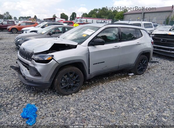 3C4NJDBN6TT222987 2026 JEEP COMPASS Gray Առջևի ձախ երեք քառորդ տեսարան