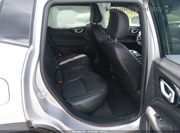 3C4NJDBN6TT222987 2026 JEEP COMPASS Gray VIN կոդի պիտակի տեսք