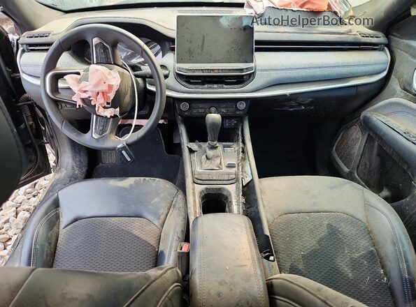 3C4NJDBN7PT535388 2023 JEEP COMPASS Black Dashboard view