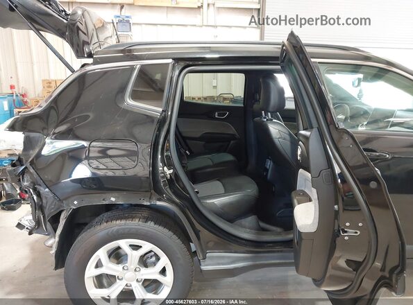3C4NJDBN7RT111972 2024 JEEP COMPASS Black VIN կոդի պիտակի տեսք
