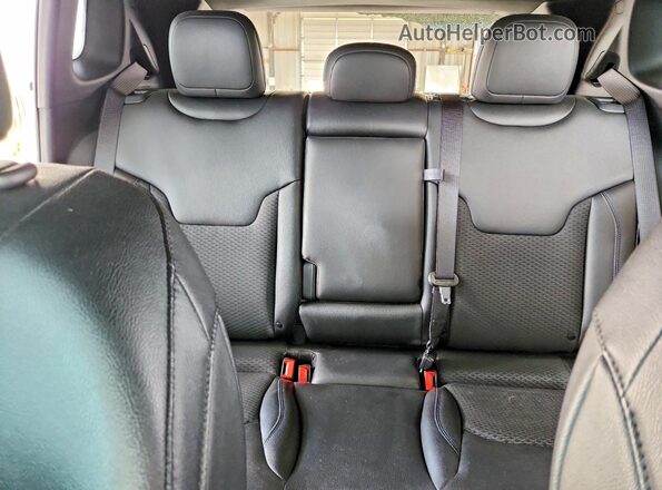 3C4NJDBN7RT112460 2024 JEEP COMPASS White Հետևի նստատեղերի տեսք