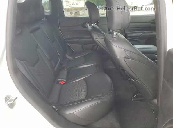 3C4NJDBN7ST599343 2025 JEEP COMPASS White Vista interior trasera