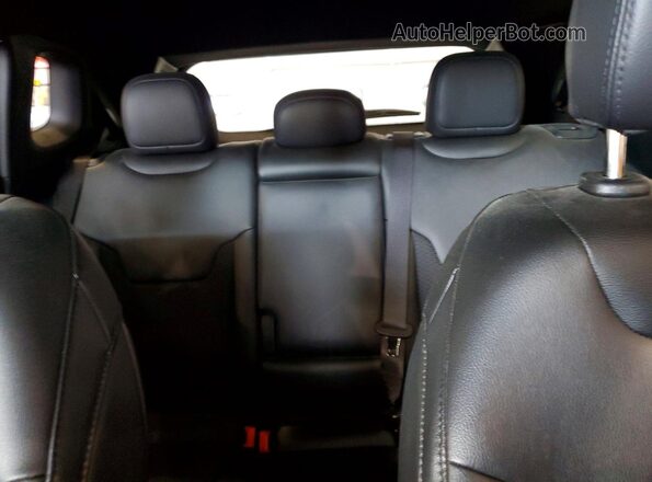 3C4NJDBN7ST609143 2025 JEEP COMPASS Burgundy Vista de los asientos traseros
