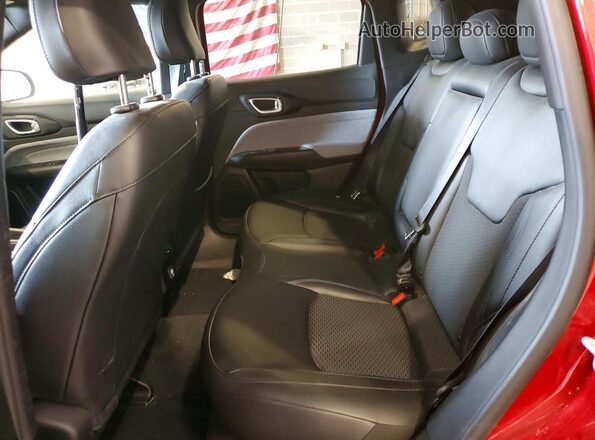 3C4NJDBN7ST609143 2025 JEEP COMPASS Burgundy Vista interior trasera