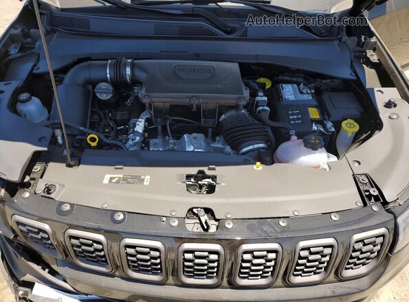 3C4NJDBN7TT166087 2026 JEEP COMPASS Black ძრავის განყოფილების ხედი