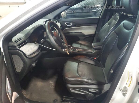 3C4NJDBN8PT561742 2023 JEEP COMPASS White Vista interior delantera