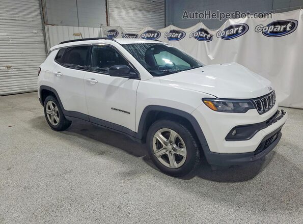 3C4NJDBN8PT561742 2023 JEEP COMPASS White Delantero derecho