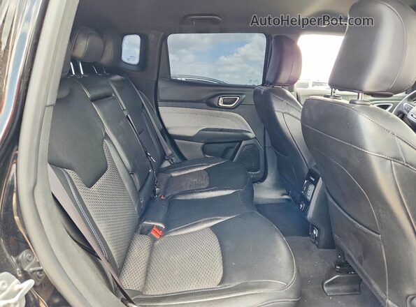3C4NJDBN8RT176782 2024 JEEP COMPASS Black Rear seats view