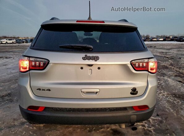 3C4NJDBN8ST552029 2025 JEEP COMPASS Silver Rear view