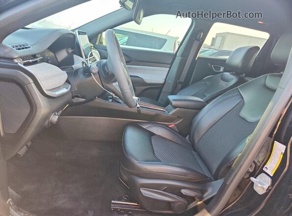 3C4NJDBN8ST588206 2025 JEEP COMPASS Черный Вид салона спереди