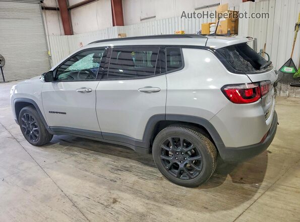3C4NJDBN8TT160606 2026 JEEP COMPASS Silver Tył lewy