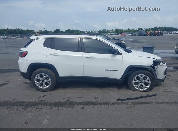 3C4NJDBN8TT189541 2026 JEEP COMPASS White უკანა სალონის ხედი