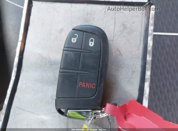 3C4NJDBN9RT597751 2024 JEEP COMPASS Красный Вид панели приборов