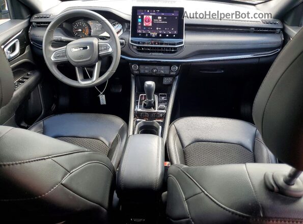 3C4NJDBNXPT528726 2023 JEEP COMPASS Red Вид панелі приладів