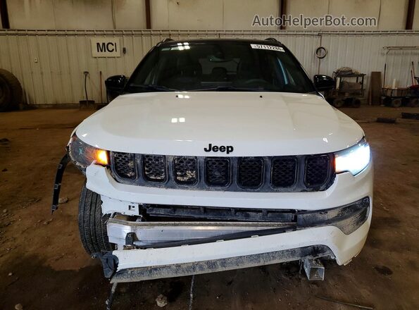 3C4NJDBNXPT544635 2023 JEEP COMPASS White Front view